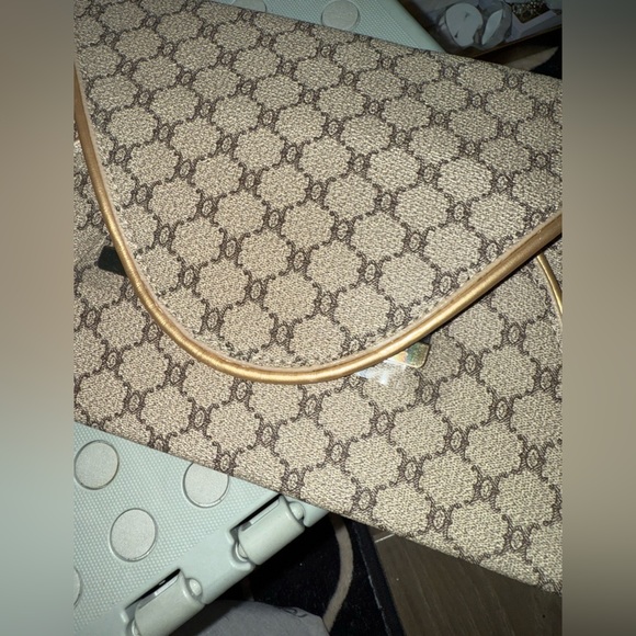 Classy elegant beige and gold envelope clutch - Picture 6 of 9